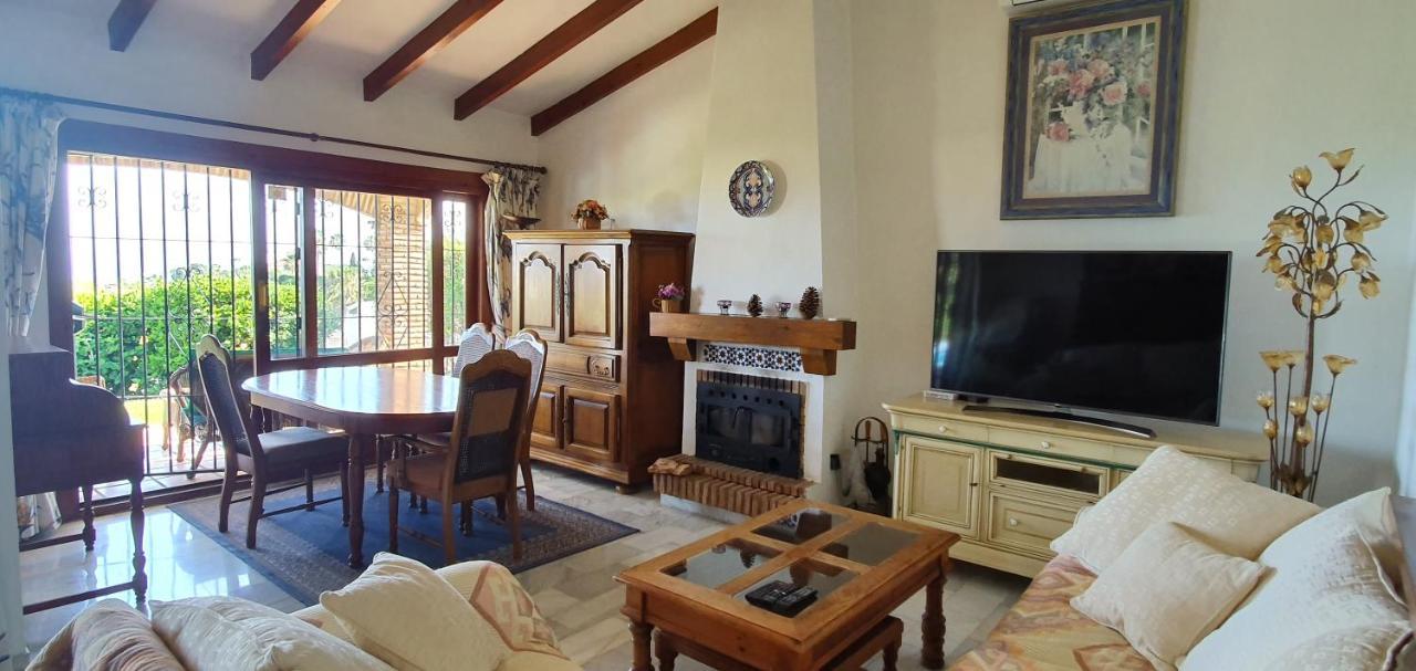 Sea View Villa With Pool, Near Beach In Calahonda, Marbella Area ميخاس المظهر الخارجي الصورة